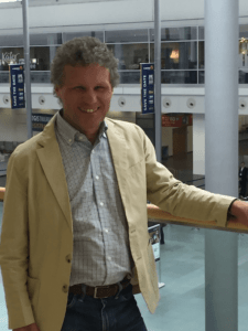 Michael Vogtmann gibt beim Interview mit der EnergieAgentur Oberbayern auf der InterSolar 2019